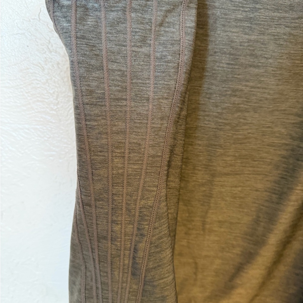 lululemon athletica Tank Top - Picture 5 of 8